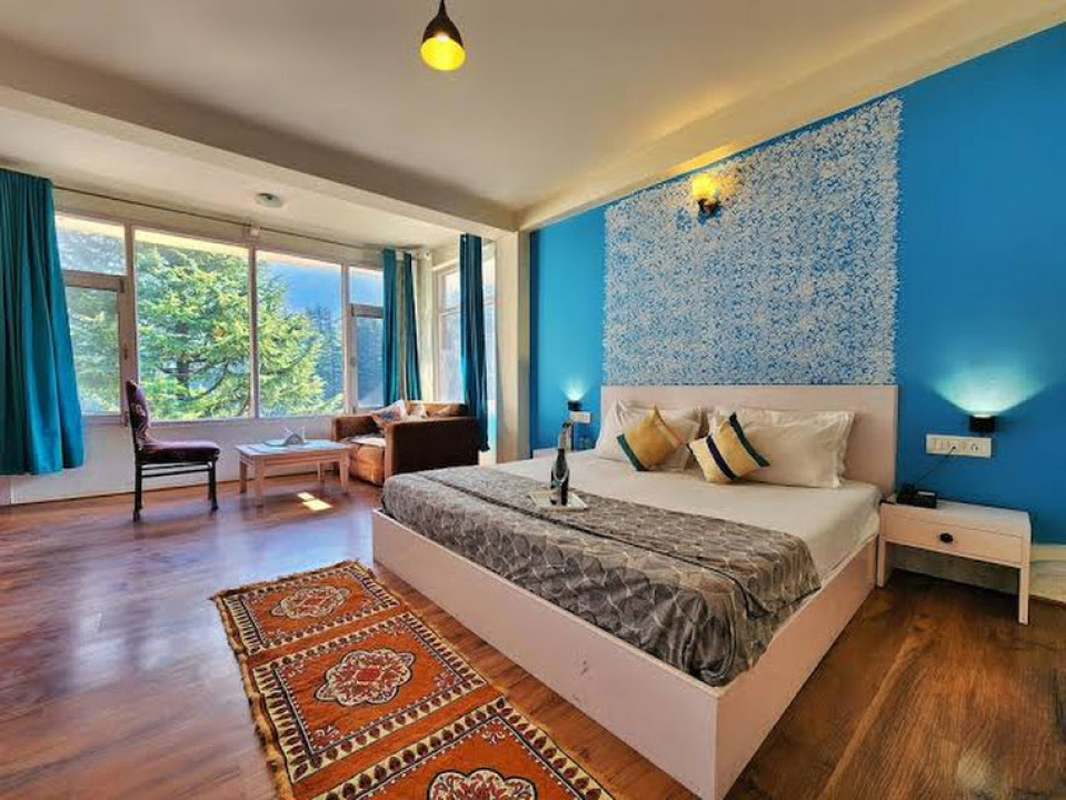 Manali 9 Rooms Hotel and Bar For Lease